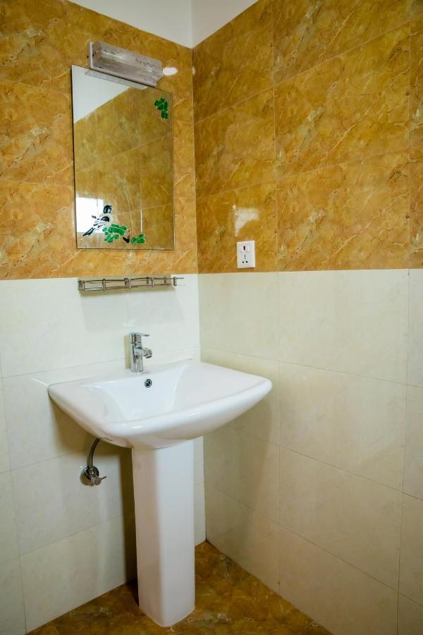 Hotel Yatri Pokhara Dış mekan fotoğraf