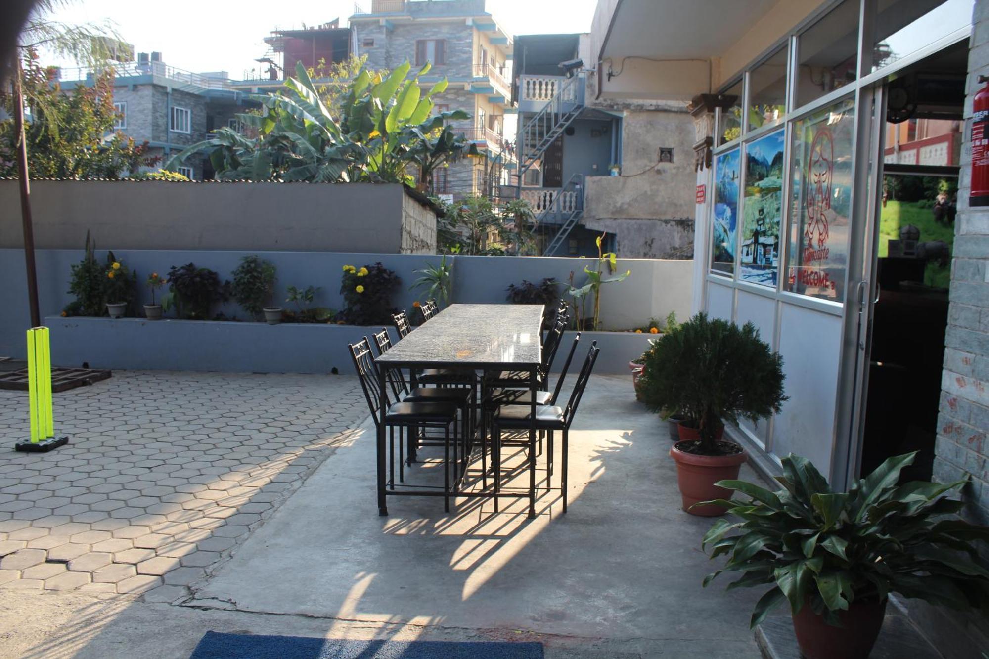 Hotel Yatri Pokhara Dış mekan fotoğraf