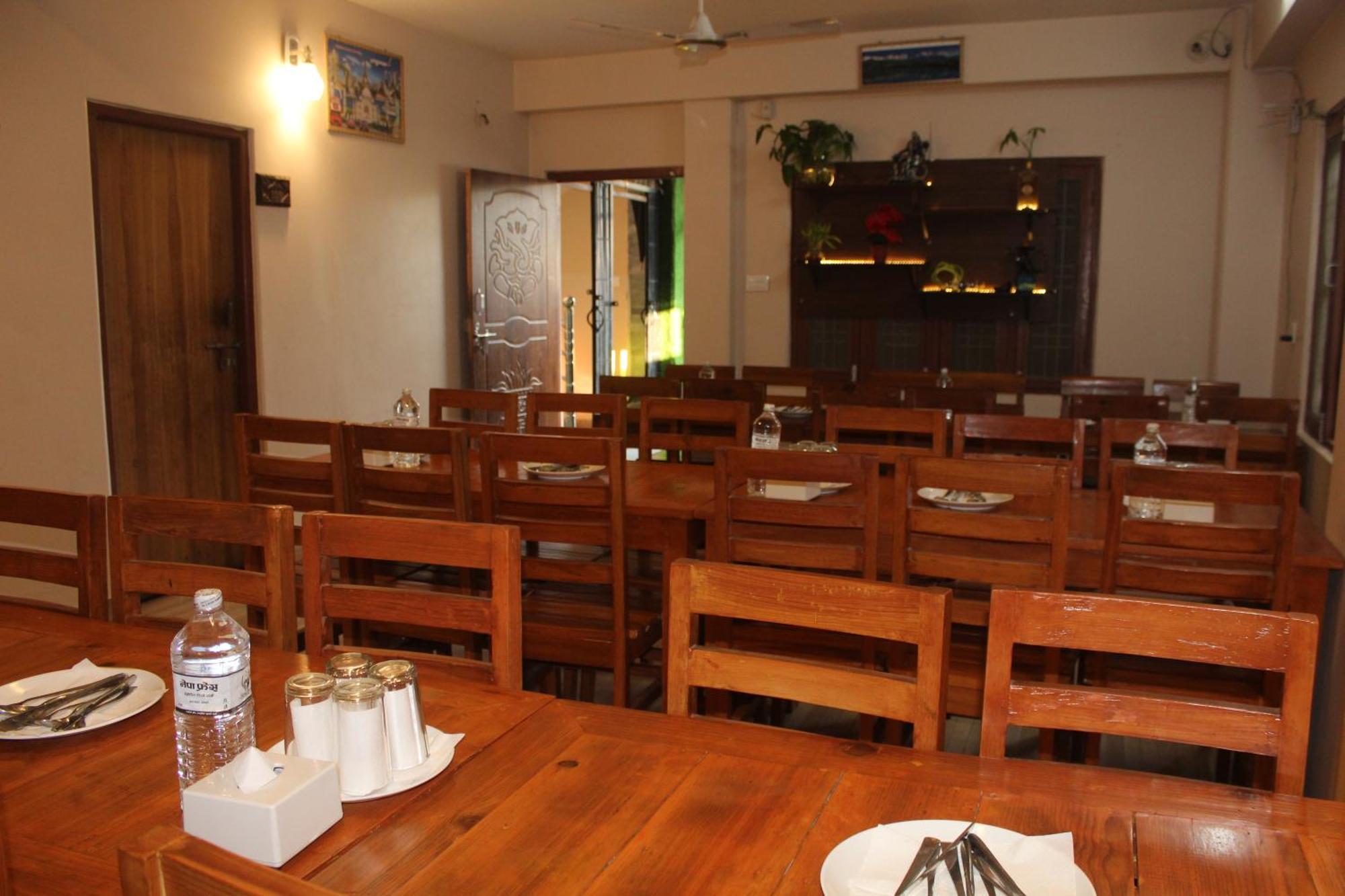 Hotel Yatri Pokhara Dış mekan fotoğraf