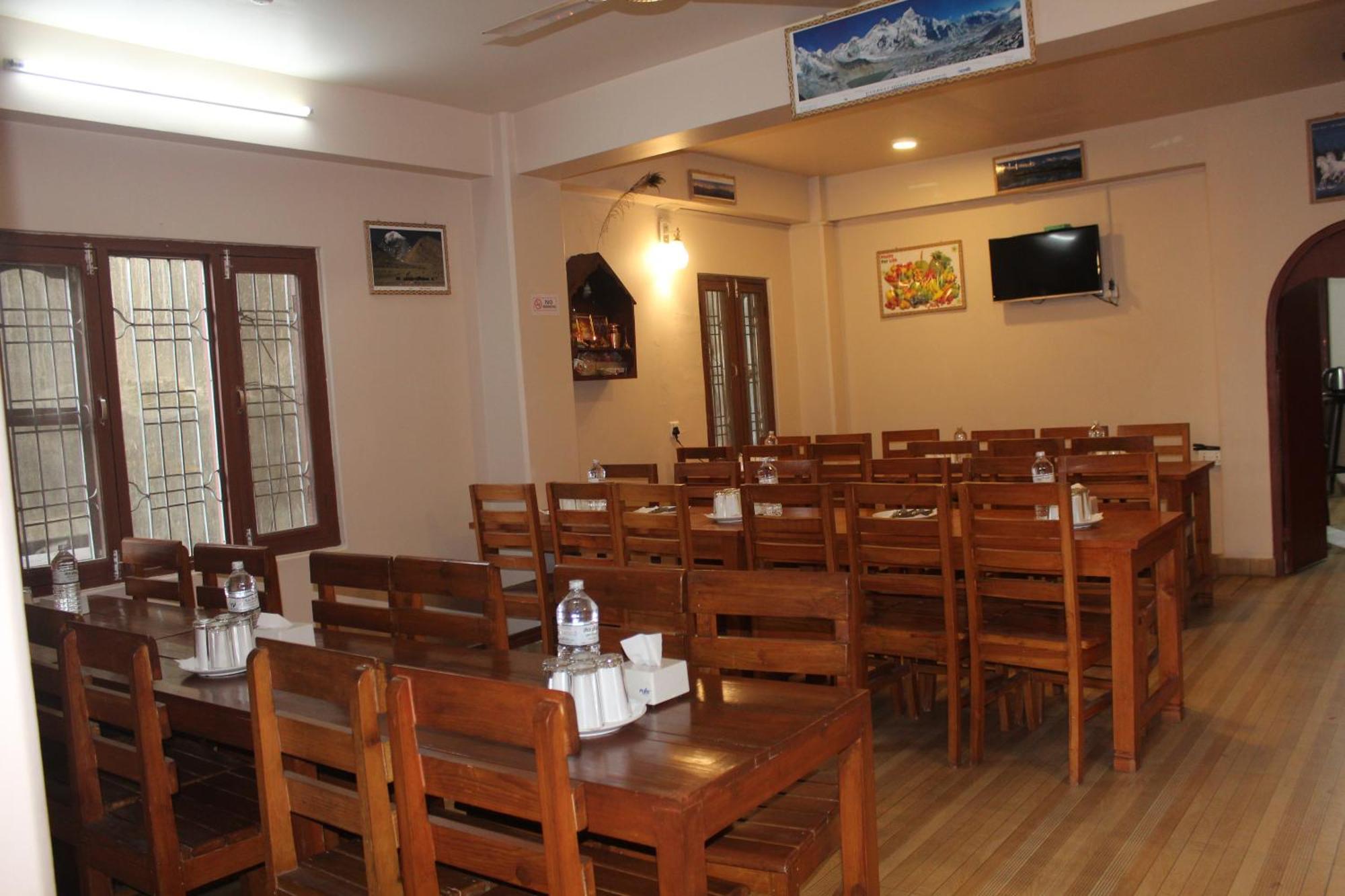 Hotel Yatri Pokhara Dış mekan fotoğraf