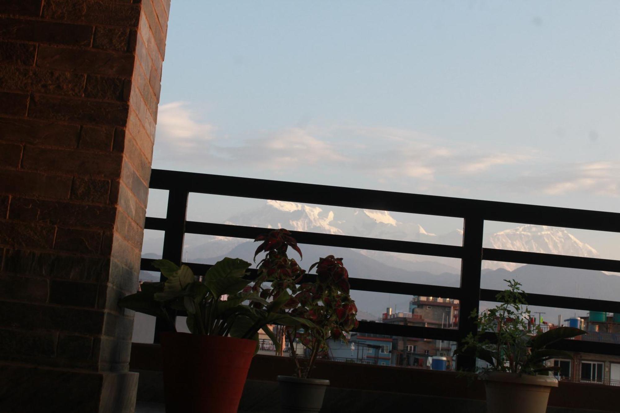 Hotel Yatri Pokhara Dış mekan fotoğraf